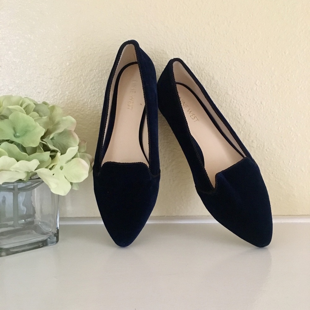 Nine West navy suede pointed flats